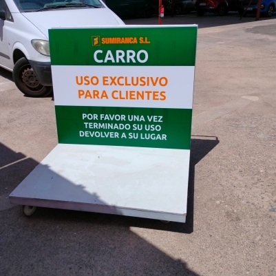 Señalización y paneles informativos